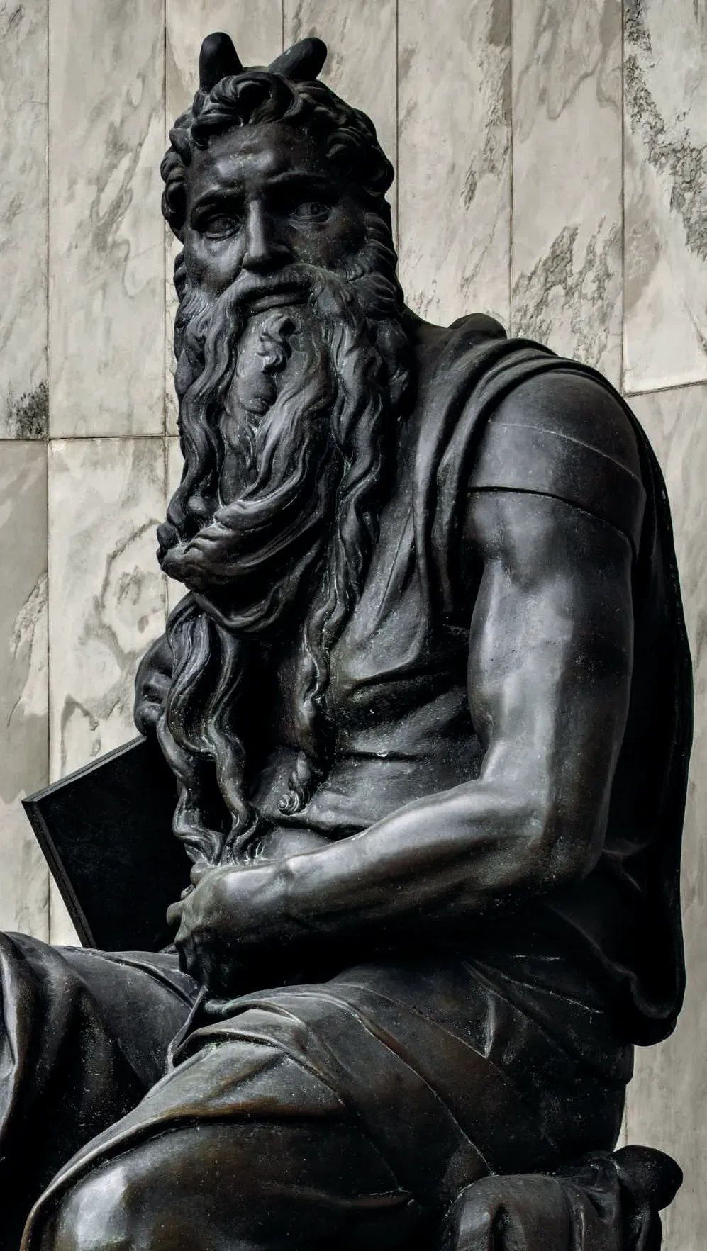 Esculturas da Galeria Prestes Maia