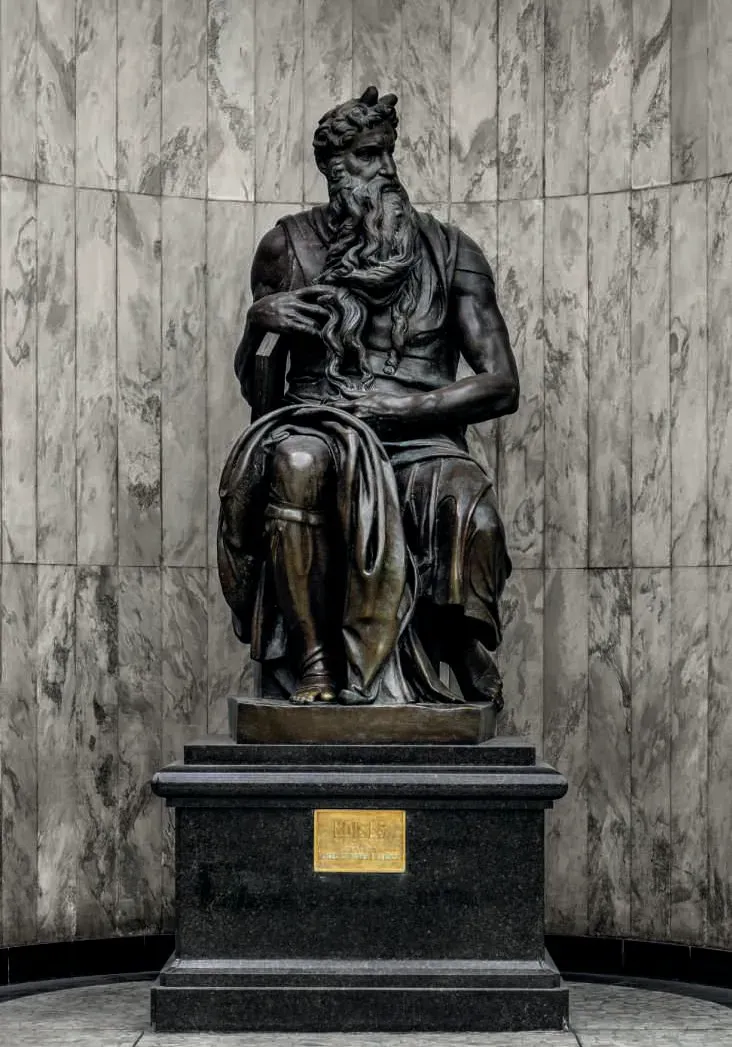 Esculturas da Galeria Prestes Maia